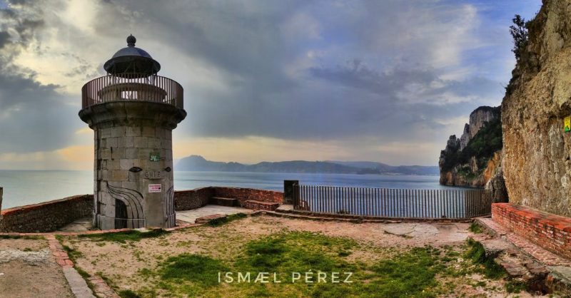 El faro del Caballo por Ismael Pérez