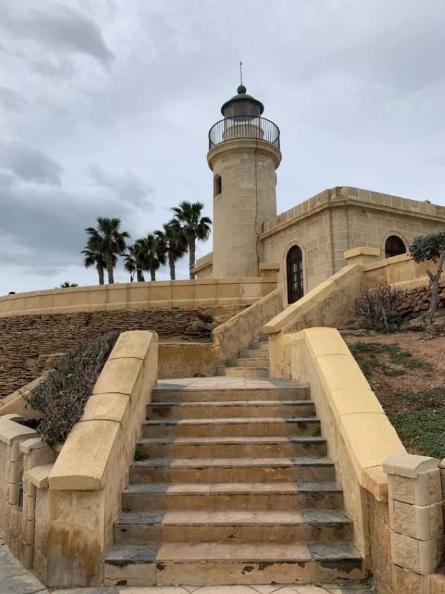 El faro de Roquetas por Víctor Eduardo