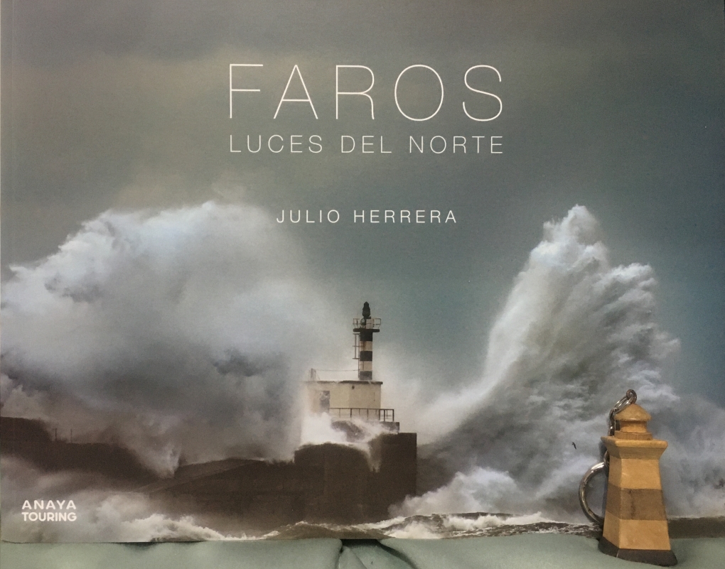 Impresiones de Julio Herrera sobre su nuevo libro «Faros. Luces del Norte»