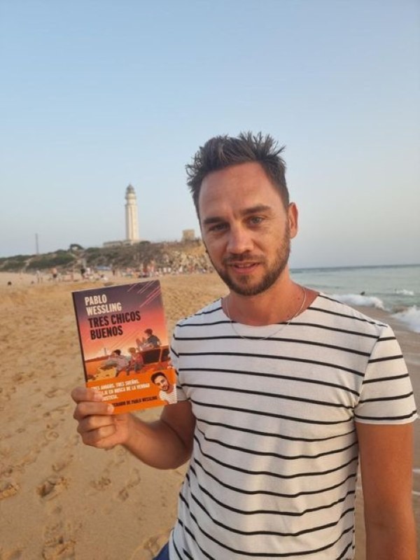 Pablo Wessling visita el faro de Trafalgar