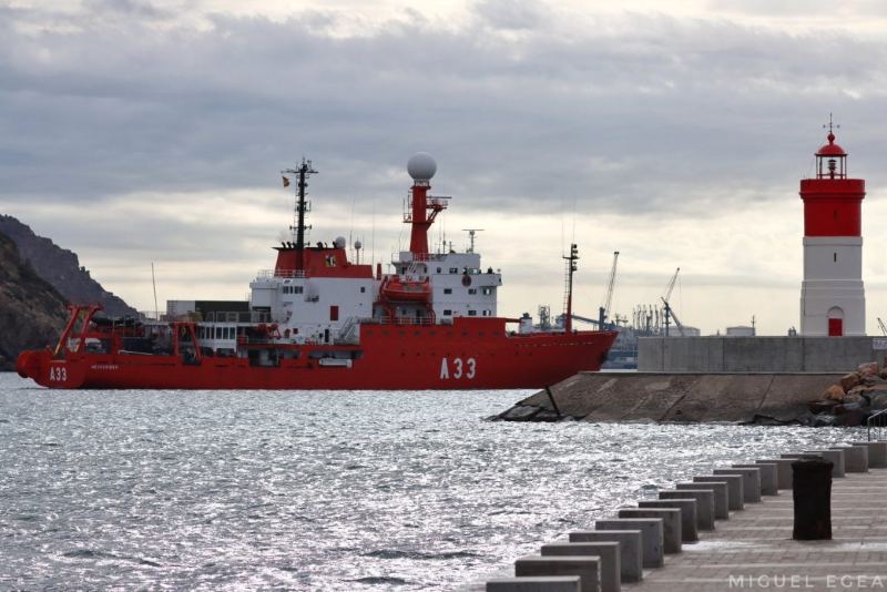 A la «caza» del Hespérides por Miguel Egea