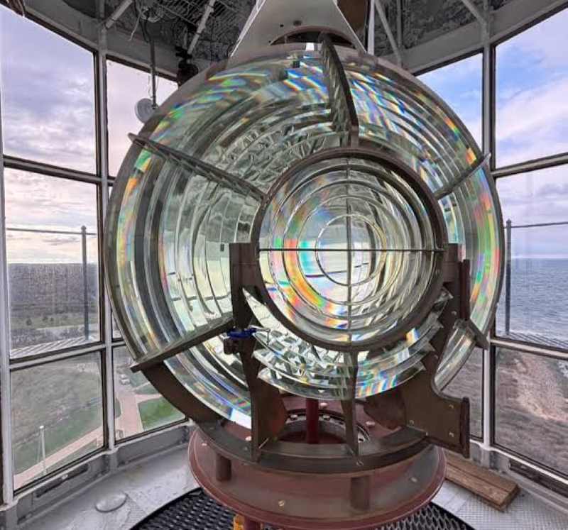 Los cristales de una Fresnel. «Sueños de un Farero» por Jordi de Mallorca (2ª parte)
