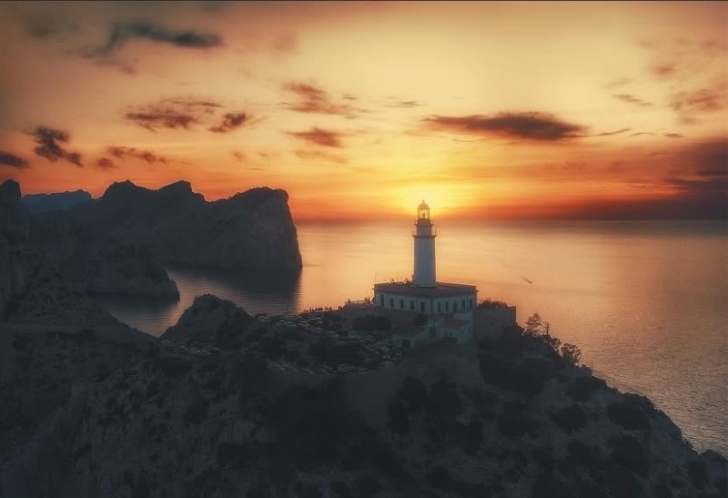 El faro de Formentor por Luis Estrada