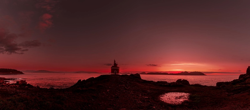 Atardecer en el faro de Punta Robaleira por Paco Luna