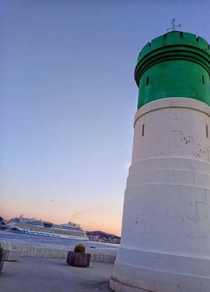 El -AIDAdiva- en Cartagena por Pruden