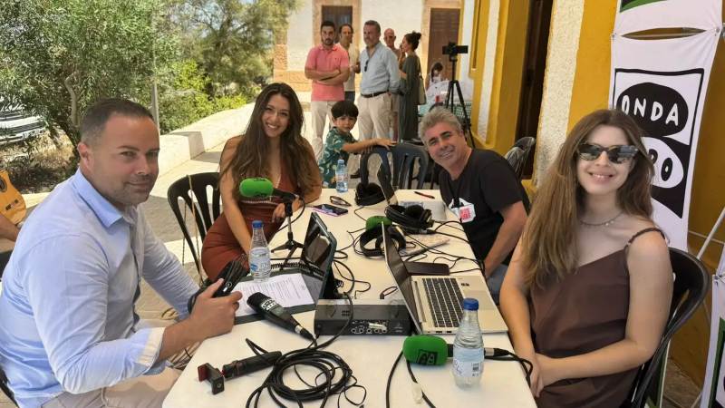 Onda Cero Almería «Encuentros». Faro de Mesa Roldán – Los Faros del Mundo