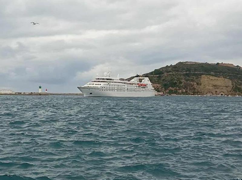 El -Star Legend- en Cartagena por Pruden